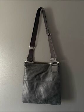 Men's Black Leather Crossbody Bag - Sleek Everyday Carry